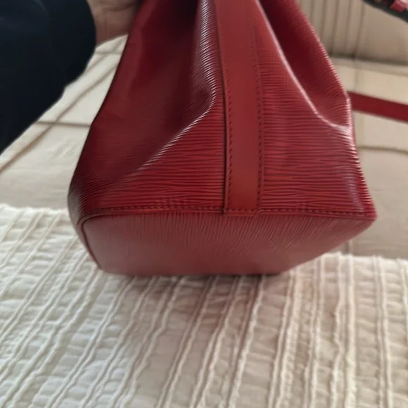 Louis Vuitton Epi Noe - Picture 5 of 16